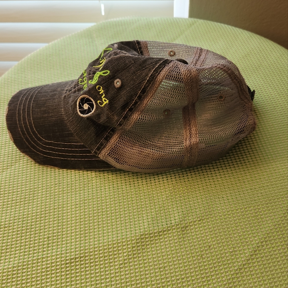 Caps used look new unisex.